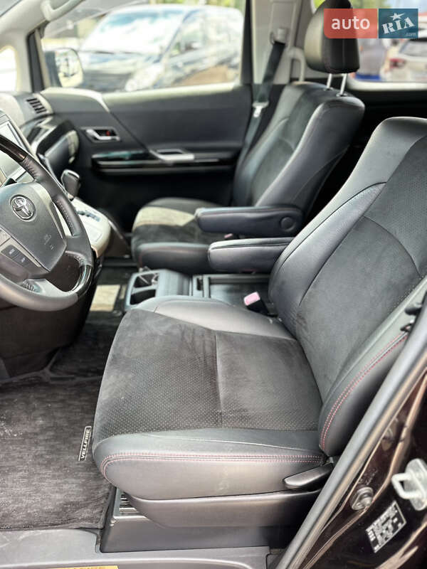 Минивэн Toyota Vellfire 2014 в Киеве
