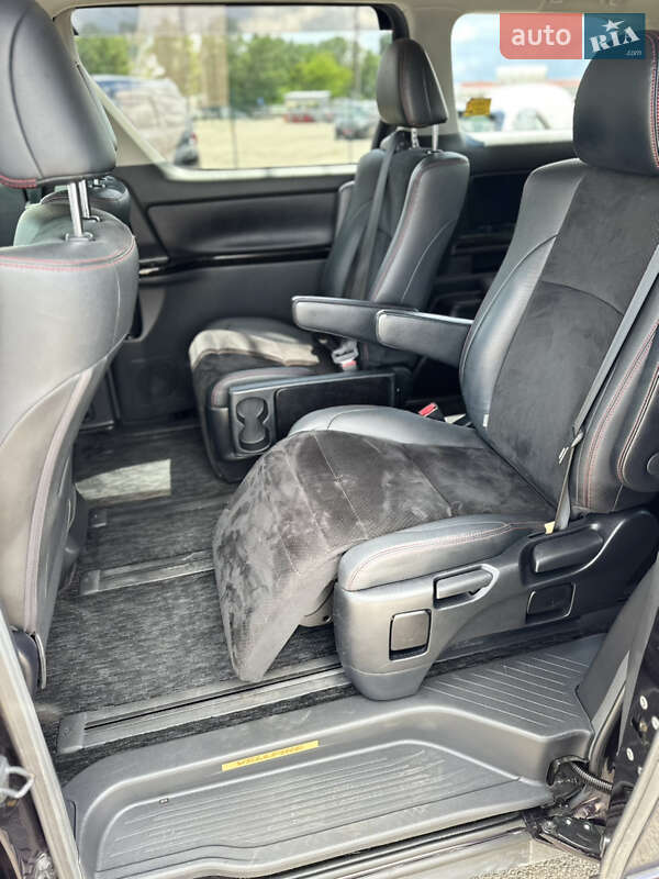 Минивэн Toyota Vellfire 2014 в Киеве