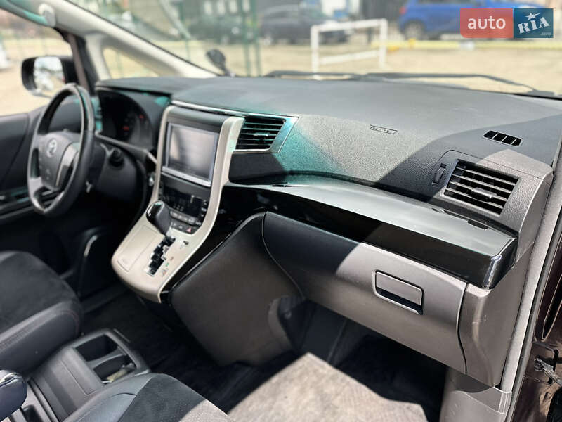 Минивэн Toyota Vellfire 2014 в Киеве