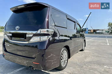 Минивэн Toyota Vellfire 2013 в 