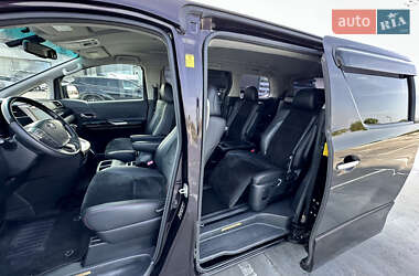 Минивэн Toyota Vellfire 2013 в 