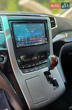 Минивэн Toyota Vellfire 2011 в 