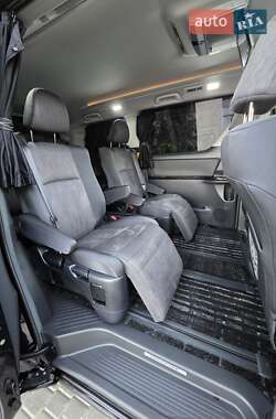 Минивэн Toyota Vellfire 2012 в 