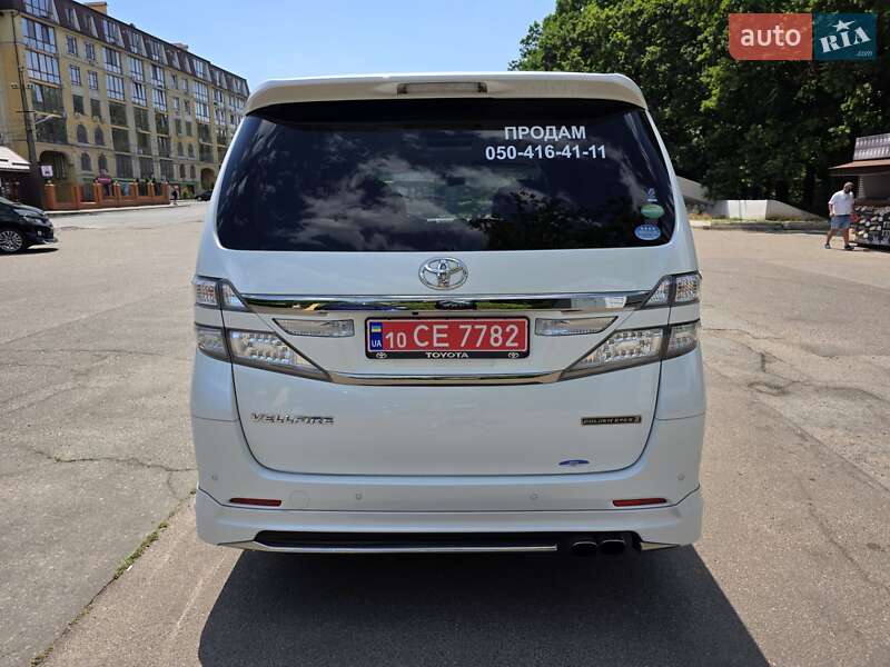 Мінівен Toyota Vellfire 2014 в Одесі