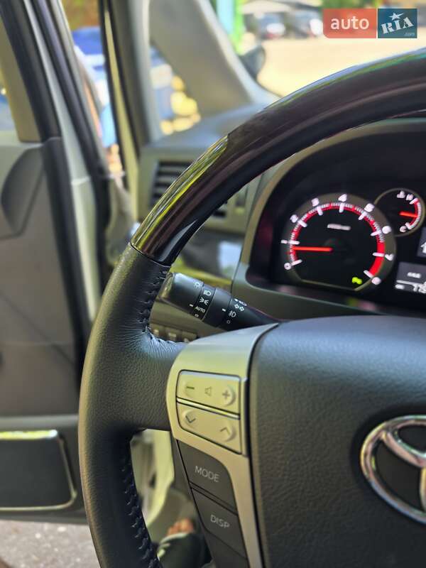 Мінівен Toyota Vellfire 2014 в Одесі