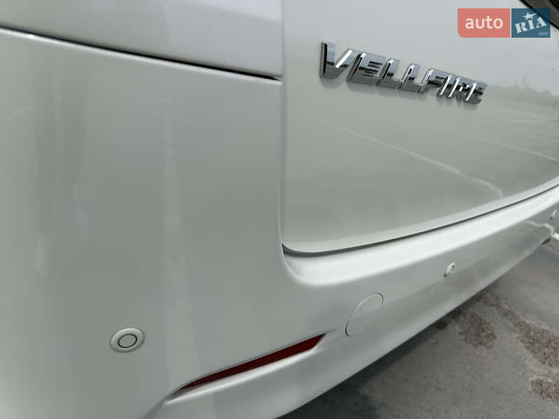 Минивэн Toyota Vellfire 2014 в Киеве