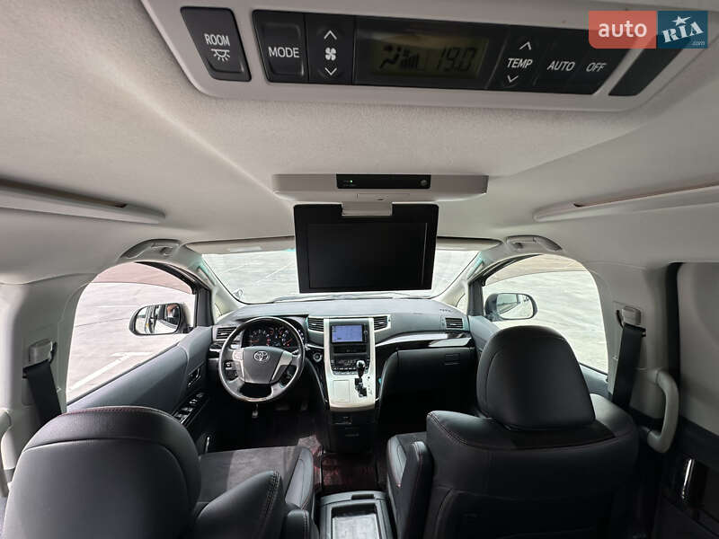 Минивэн Toyota Vellfire 2014 в Киеве