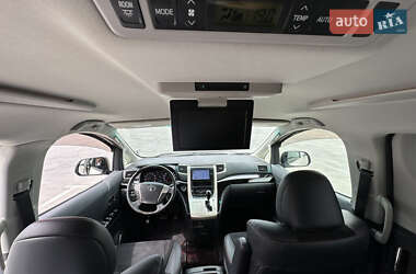 Минивэн Toyota Vellfire 2014 в 