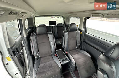 Минивэн Toyota Vellfire 2014 в 