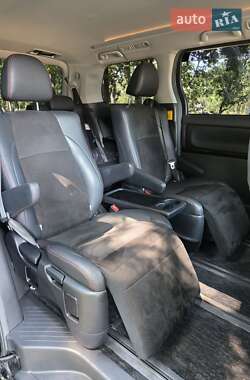 Минивэн Toyota Vellfire 2013 в 