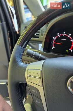 Минивэн Toyota Vellfire 2013 в 