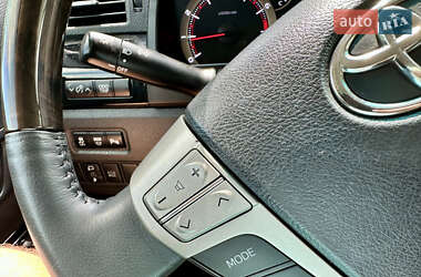 Минивэн Toyota Vellfire 2014 в 