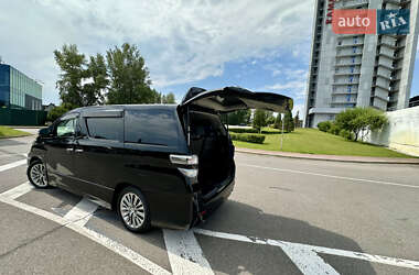 Минивэн Toyota Vellfire 2014 в 