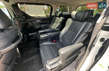Минивэн Toyota Vellfire 2015 в 