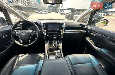 Минивэн Toyota Vellfire 2015 в 