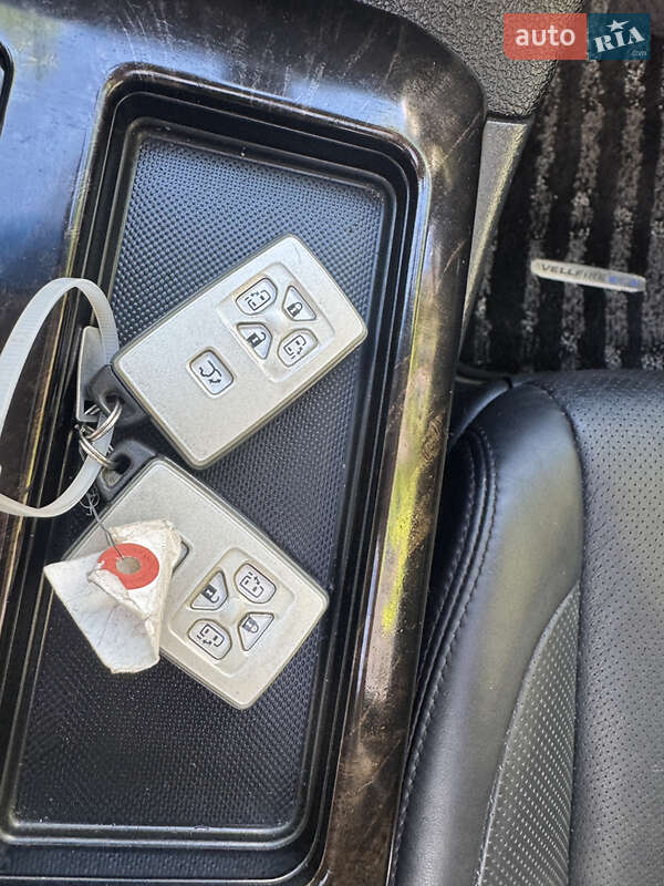 Минивэн Toyota Vellfire 2013 в Одессе