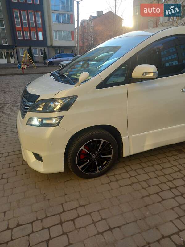 Минивэн Toyota Vellfire 2009 в Черновцах