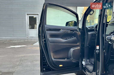Минивэн Toyota Vellfire 2015 в 