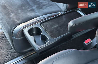 Минивэн Toyota Vellfire 2013 в 