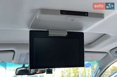 Минивэн Toyota Vellfire 2013 в 