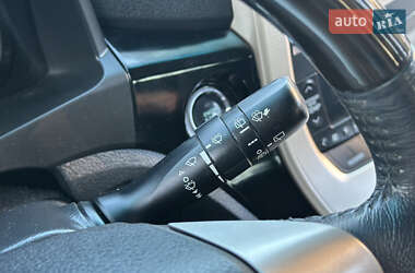 Минивэн Toyota Vellfire 2013 в 