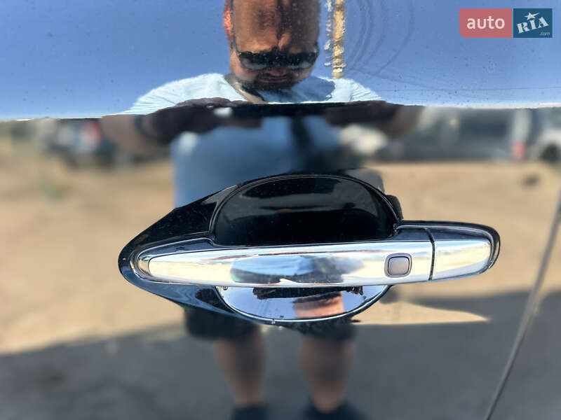 Мінівен Toyota Vellfire 2014 в Києві