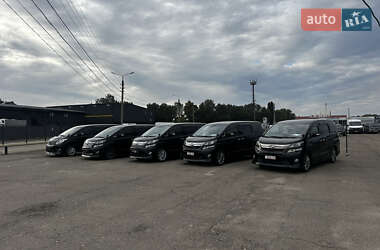 Минивэн Toyota Vellfire 2014 в Киеве