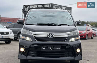 Минивэн Toyota Vellfire 2014 в 