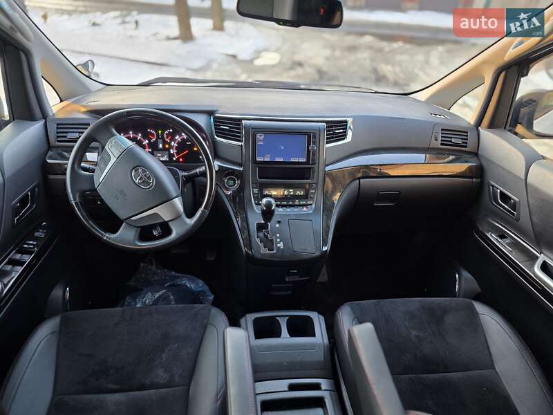 Минивэн Toyota Vellfire 2013 в Одессе