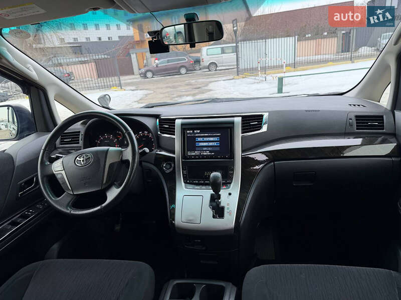 Минивэн Toyota Vellfire 2013 в Киеве