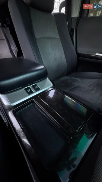 Минивэн Toyota Vellfire 2012 в Белгороде-Днестровском