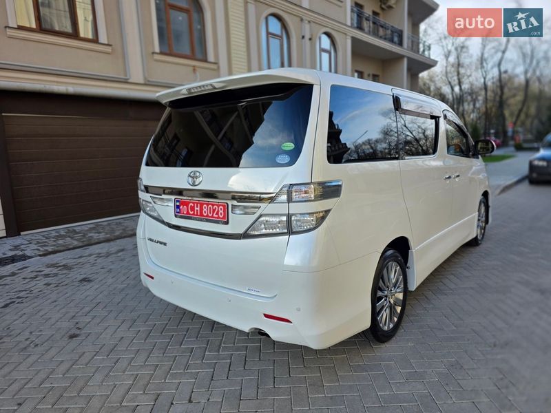 Мінівен Toyota Vellfire 2013 в Одесі