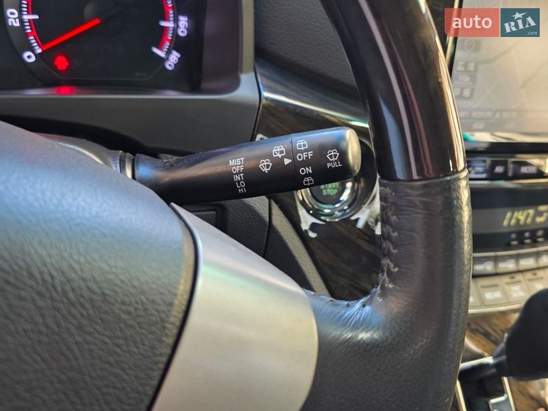 Мінівен Toyota Vellfire 2013 в Одесі