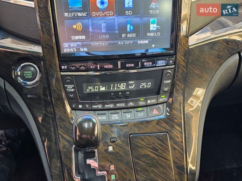 Мінівен Toyota Vellfire 2013 в Одесі