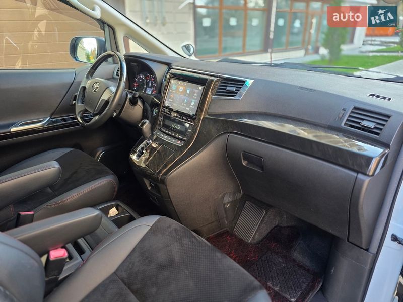 Мінівен Toyota Vellfire 2013 в Одесі