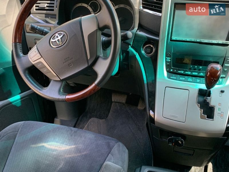 Минивэн Toyota Vellfire 2011 в Одессе