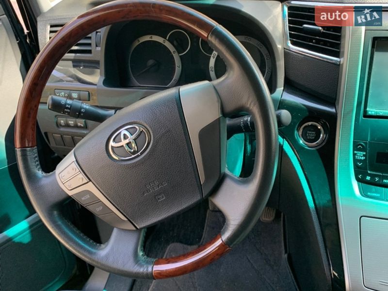 Минивэн Toyota Vellfire 2011 в Одессе