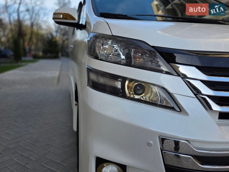 Минивэн Toyota Vellfire 2013 в Одессе
