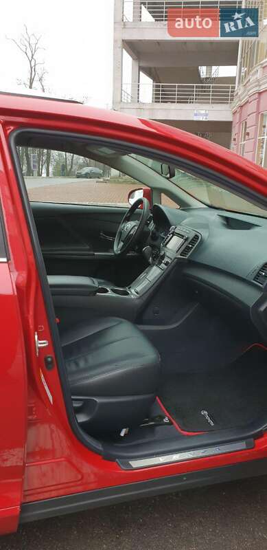 Позашляховик / Кросовер Toyota Venza 2013 в Одесі
