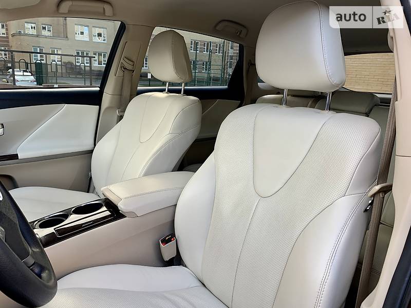 Універсал Toyota Venza 2010 в Києві