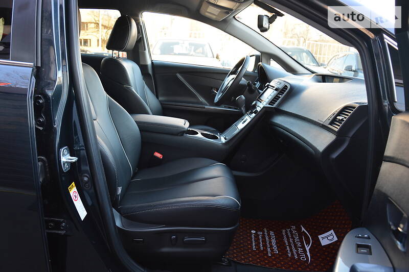 Позашляховик / Кросовер Toyota Venza 2015 в Одесі