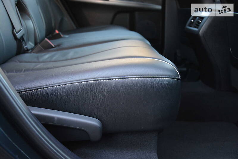 Позашляховик / Кросовер Toyota Venza 2015 в Одесі