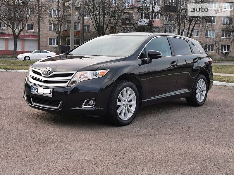 Позашляховик / Кросовер Toyota Venza 2012 в 