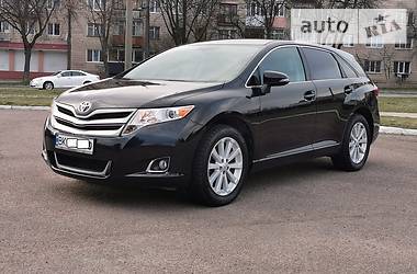 Позашляховик / Кросовер Toyota Venza 2012 в 