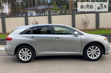 Позашляховик / Кросовер Toyota Venza 2014 в 