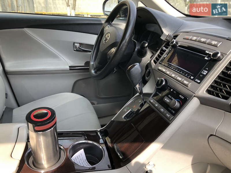 Позашляховик / Кросовер Toyota Venza 2010 в Києві