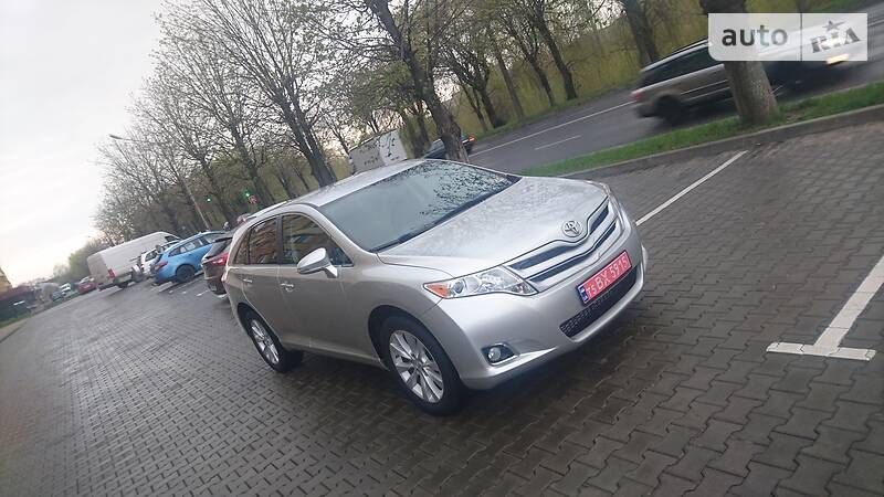 Внедорожник / Кроссовер Toyota Venza 2013 в Луцке