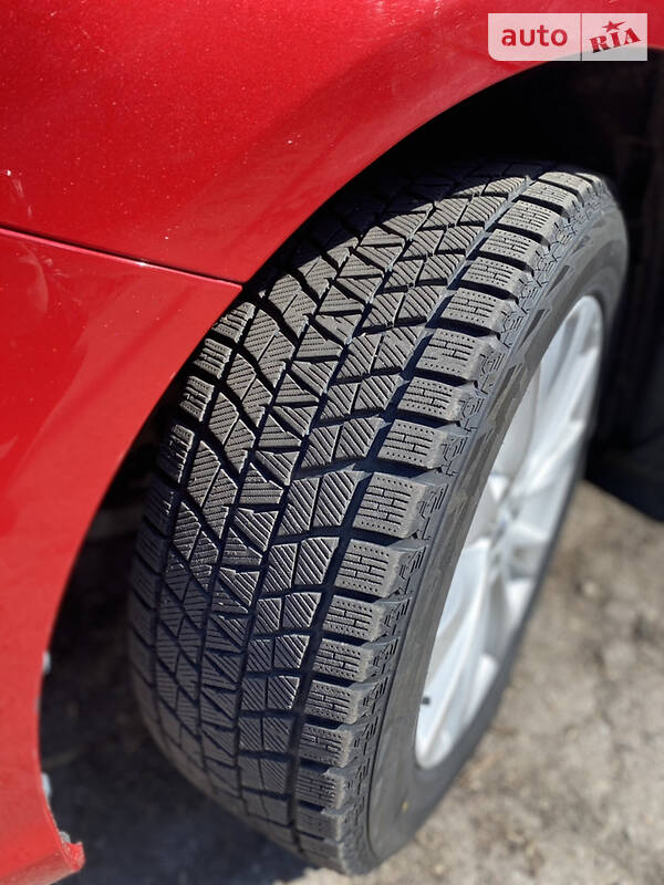 Внедорожник / Кроссовер Toyota Venza 2015 в Хмельницком