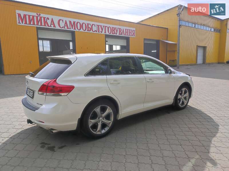 Внедорожник / Кроссовер Toyota Venza 2016 в Черкассах