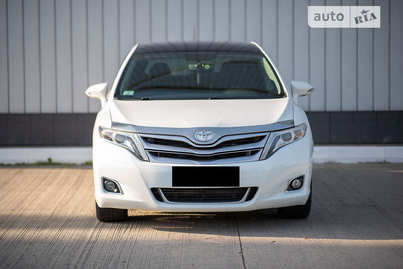 Універсал Toyota Venza 2013 в Чернівцях